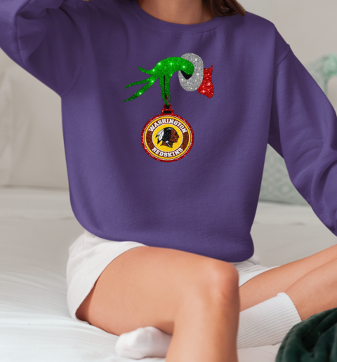 Grinch Hand Holding Washington Redskins Christmas T-Shirt Unisex Sweatshirt