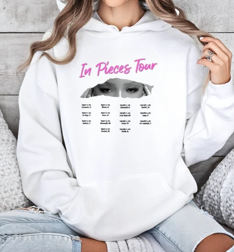 Chloe Bailey In Pieces Tour 2023 Eyes T-Shirt Unisex Hoodie