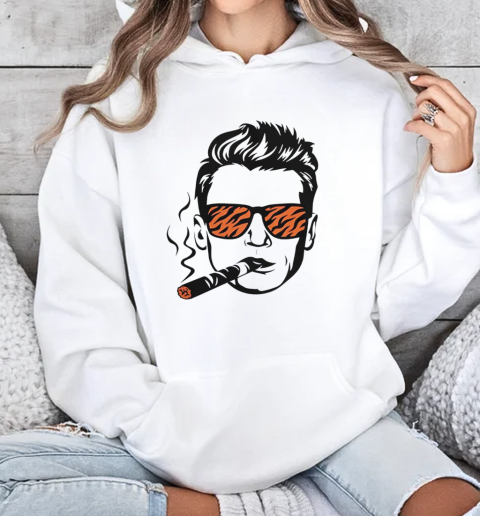 Cincinnati Bengals Joe Burrow Smoking T-Shirt Unisex Hoodie