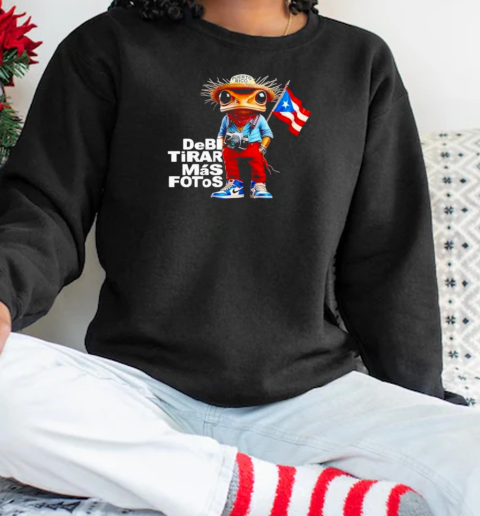 Debi Tirar Mas Fotos Puerto Rico Flag Frog 2025 T-Shirt Unisex Sweatshirt