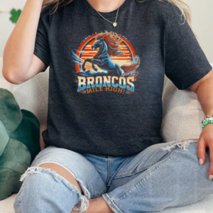 Denver Broncos mile high sunset vintage football T-Shirt Classic Women's T-shirt