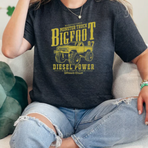 Hot American Bigfoot Monster Truck Vintage T-Shirt Classic Women's T-shirt