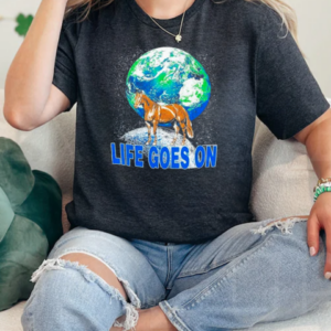 Life Goes On Horse Earth Moon T-Shirt Classic Women's T-shirt