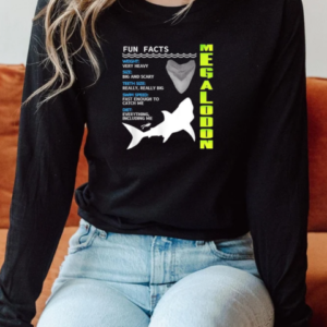 Megalodon Fun Facts T-Shirt Long Sleeved T-shirt 
