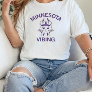 Minnesota Vibing T-Shirt Classic Women's T-shirt