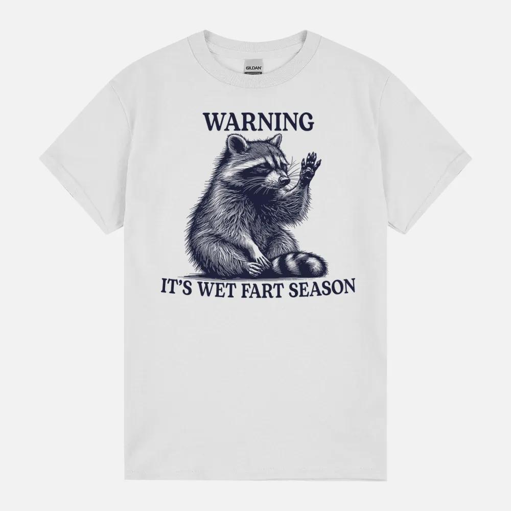 Warning Wet Fart Funny Meme Racoon Retro Humor Sarcastic Unisex T-Shirt
