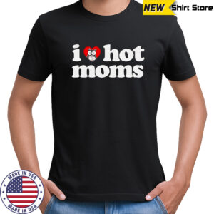 I Love Hot Moms x Hooters shirt