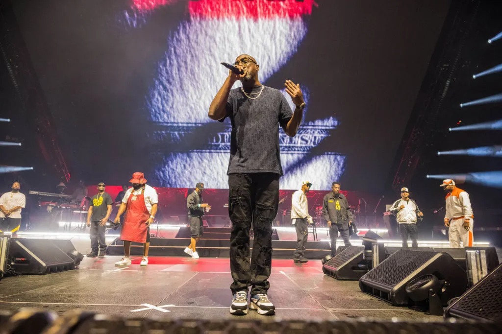 Inspectah Deck grabs the mic