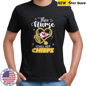 This nurse love her Kansas City Chiefs shirt