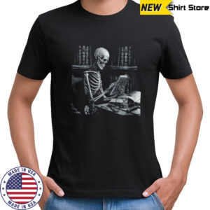 Womens Dark The Reader Skeleton Reading Book Bookworm Bookish V Neck Shirt