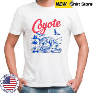 Coyote desert wildlife vintage graphic shirt