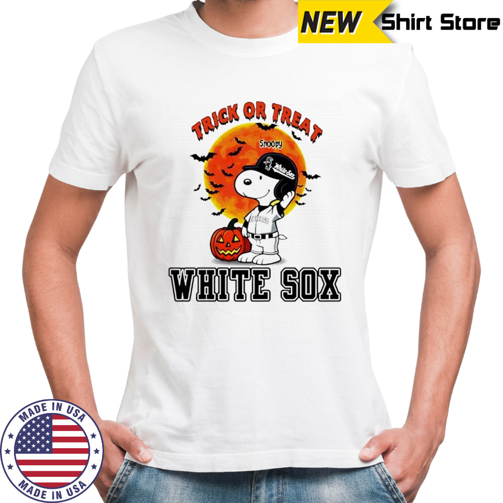 Trick or Treat Chicago White Sox Snoopy Halloween shirt