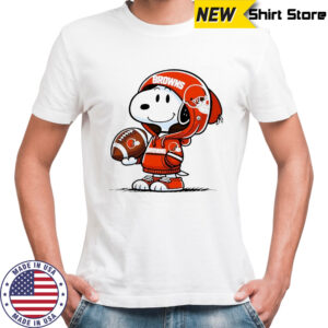 Snoopy wears Cleveland Browns hoodie logo shirt